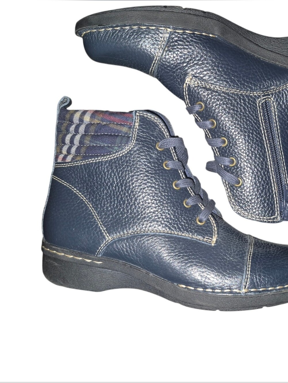 Clarks Womens Whistle Bea Ankle Boot Shoes, Navy Tumbled Leather US Size 7 NWOB